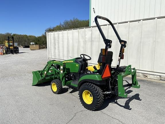 Image of John Deere 1025R equipment image 3