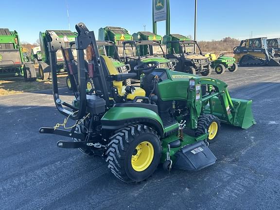 Image of John Deere 1025R equipment image 4