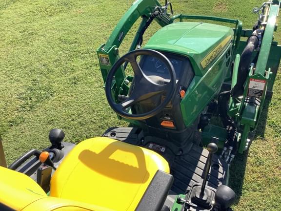 Image of John Deere 1025R equipment image 4