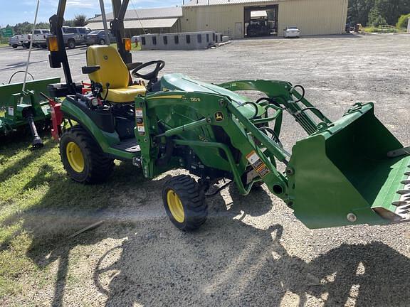 Image of John Deere 1025R equipment image 4