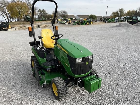 Image of John Deere 1025R equipment image 4