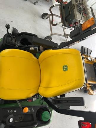 Image of John Deere 1025R equipment image 2