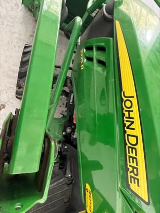 Image of John Deere 1025R equipment image 3