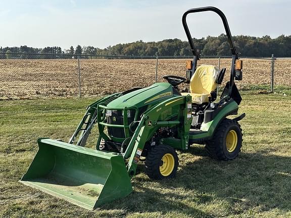 Image of John Deere 1025R equipment image 2