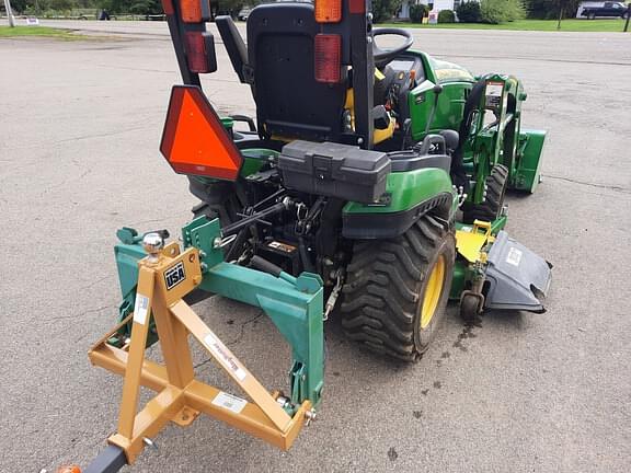 Image of John Deere 1025R equipment image 3