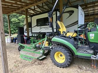 Image of John Deere 1025R equipment image 4