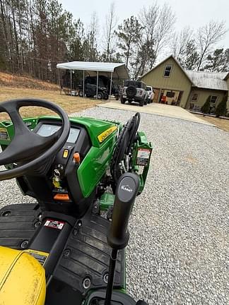 Image of John Deere 1025R equipment image 2