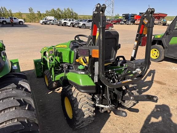 Image of John Deere 1025R equipment image 3