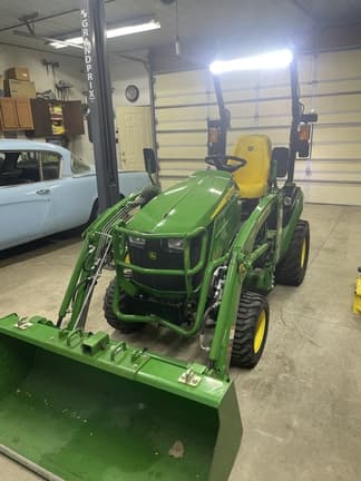 Image of John Deere 1025R equipment image 3