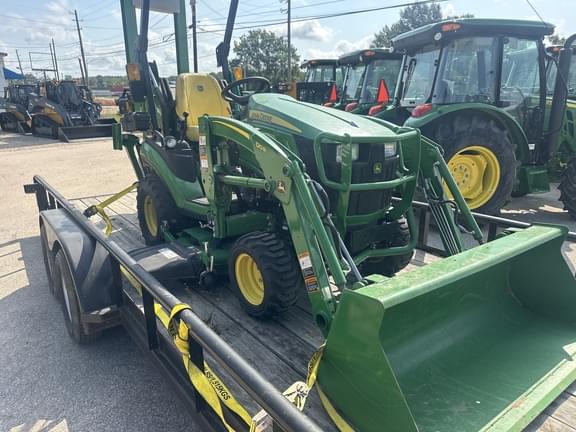 Image of John Deere 1025R equipment image 3