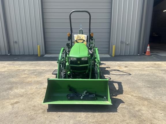 Image of John Deere 1025R equipment image 2