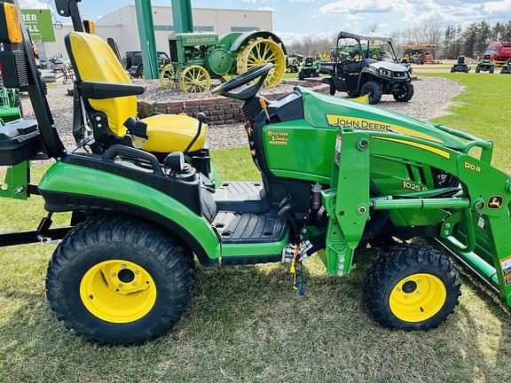 Image of John Deere 1025R equipment image 1