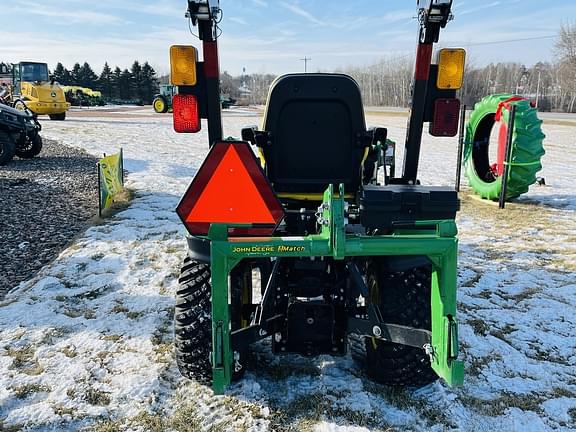 Image of John Deere 1025R equipment image 3