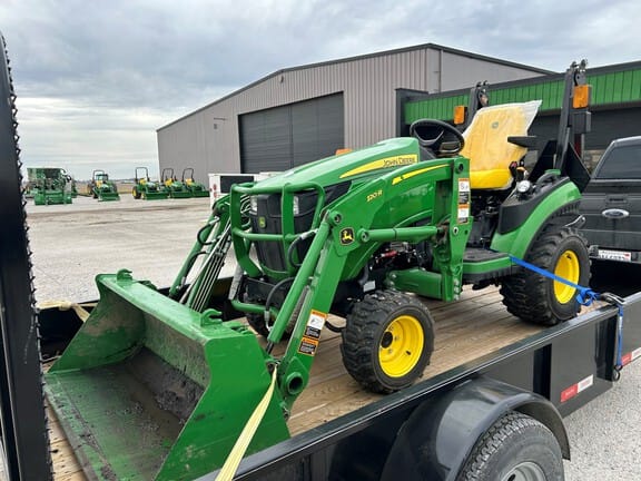 Main image John Deere 1025R