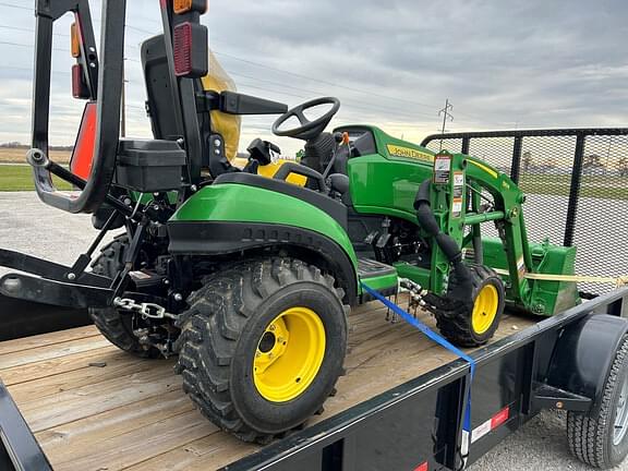 Image of John Deere 1025R equipment image 4