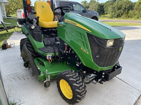 Image of John Deere 1025R equipment image 3