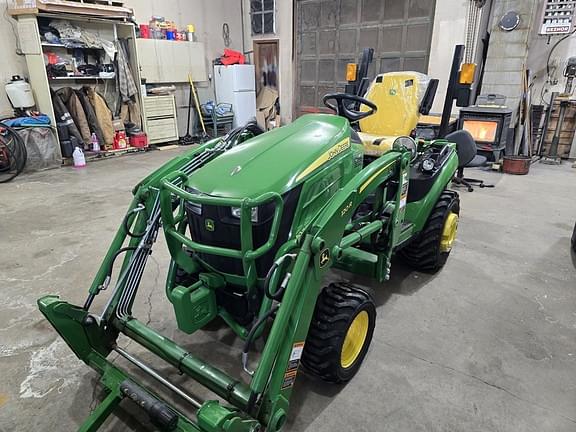 Image of John Deere 1025R equipment image 2