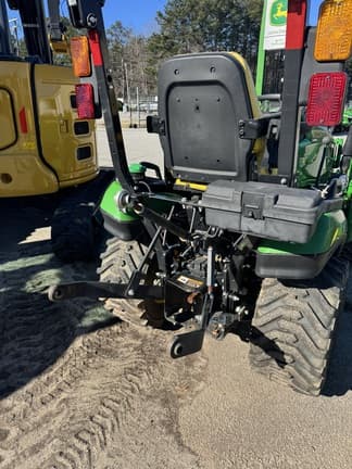 Image of John Deere 1025R equipment image 4