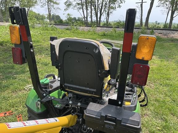 Image of John Deere 1025R equipment image 4