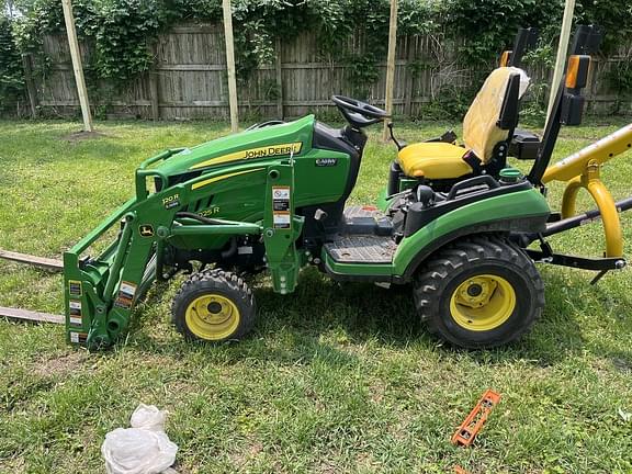 Image of John Deere 1025R equipment image 2