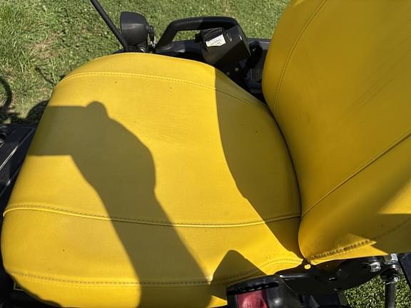 Image of John Deere 1025R equipment image 1