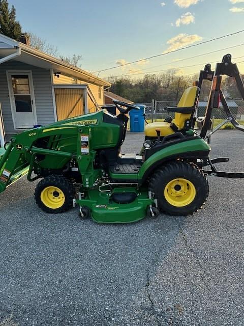 Image of John Deere 1025R equipment image 4