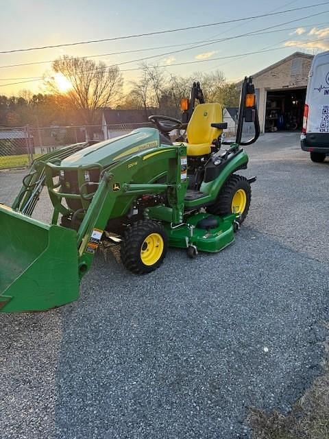 Image of John Deere 1025R equipment image 3