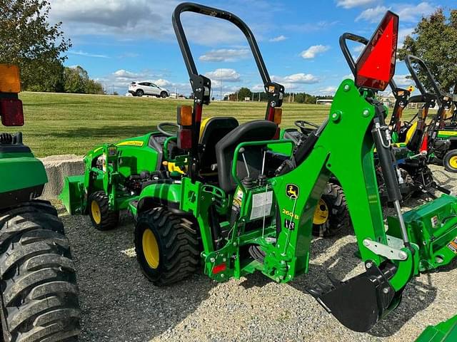 Image of John Deere 1025R equipment image 2