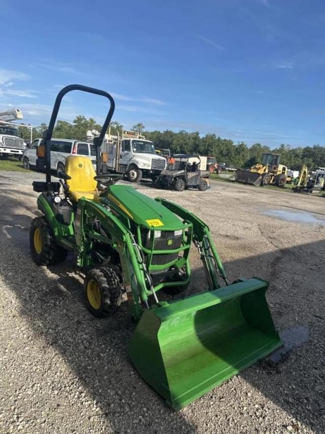 Image of John Deere 1025R equipment image 3