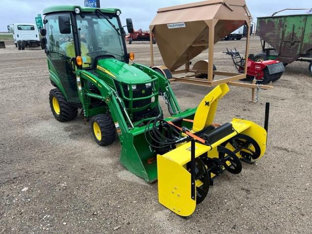 Image of John Deere 1025R equipment image 2