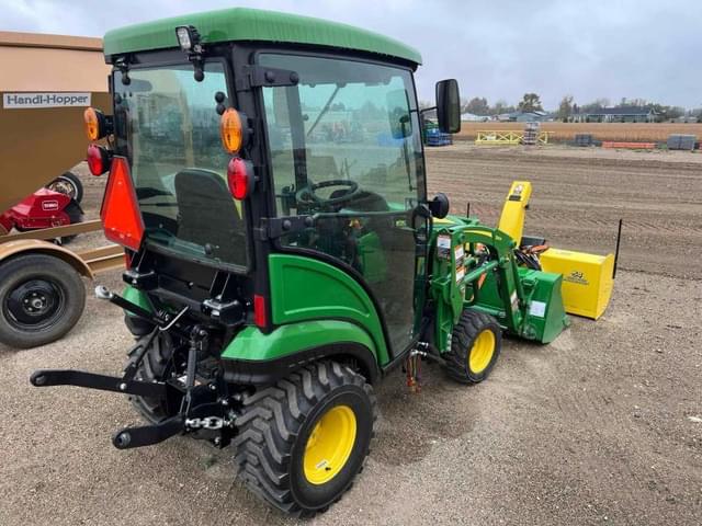 Image of John Deere 1025R equipment image 4