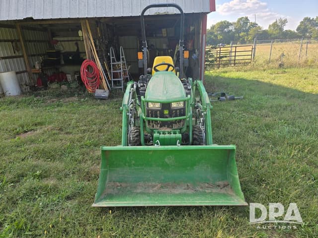 Image of John Deere 1025R equipment image 3