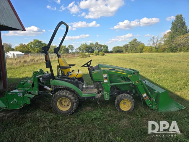 Image of John Deere 1025R equipment image 1