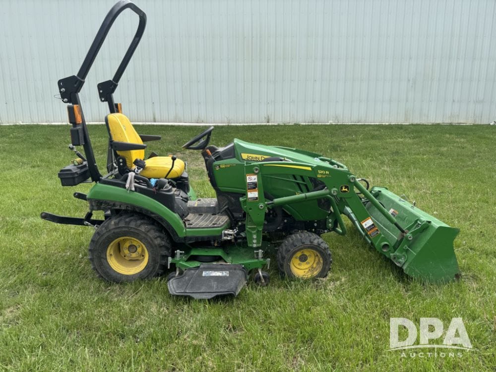 2021 John Deere 1025R Equipment Image0