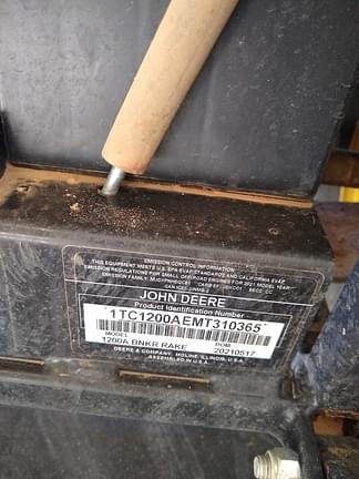 Image of John Deere 1200A equipment image 3