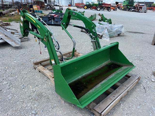 Image of John Deere 120R equipment image 1