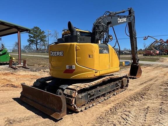 Image of John Deere 135G equipment image 3