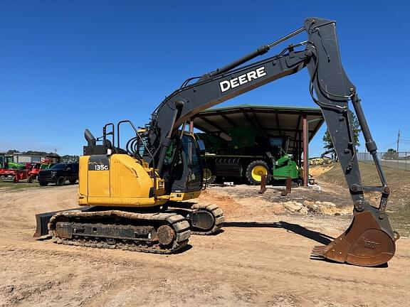 Image of John Deere 135G equipment image 2