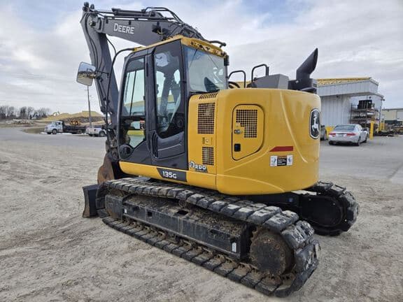 Image of John Deere 135G equipment image 2