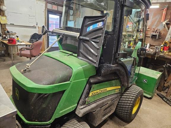 Image of John Deere 1585 equipment image 4