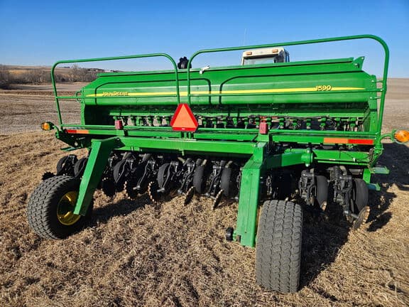 Image of John Deere 1590 equipment image 4