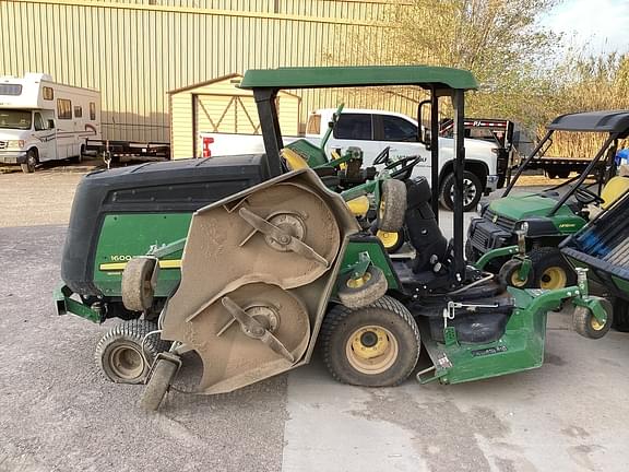 Image of John Deere 1600 Turbo equipment image 3