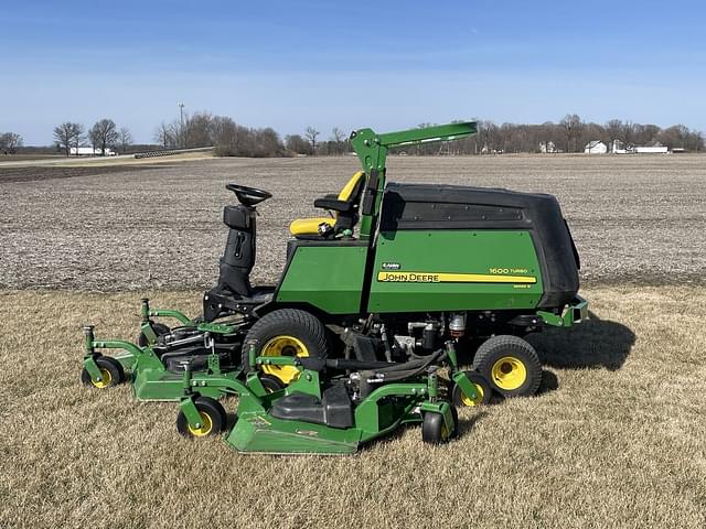 Image of John Deere 1600 Turbo II equipment image 1