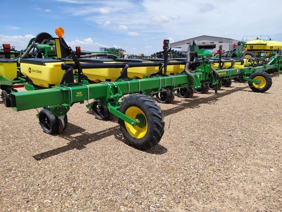 Main image John Deere 1705