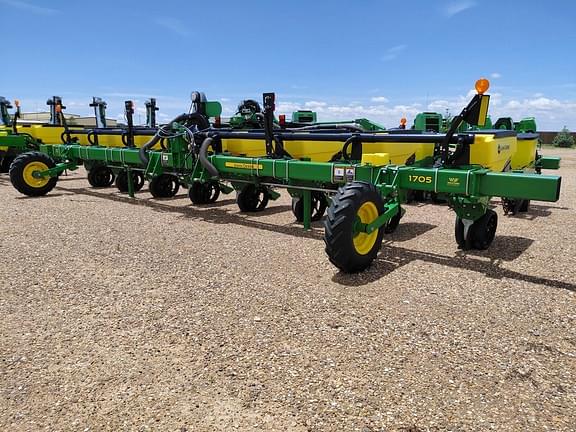 Image of John Deere 1705 equipment image 2