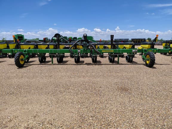 Image of John Deere 1705 equipment image 3