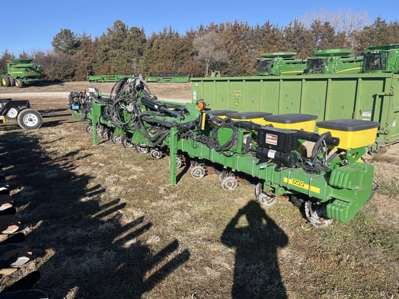 Main image John Deere 1720
