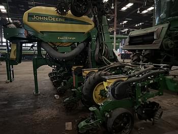 2021 John Deere 1725 Equipment Image0