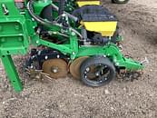 Thumbnail image John Deere 1725 11