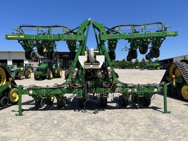 Image of John Deere 1725 equipment image 1